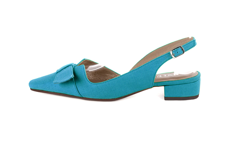 French elegance and refinement for these turquoise blue dress slingback shoes, with a knot, 
                available in many subtle leather and colour combinations. The pretty French spirit of this beautiful pump will accompany your steps nicely and comfortably.
To be personalized or not, with your materials and colors.  
                Matching clutches for parties, ceremonies and weddings.   
                You can customize these shoes to perfectly match your tastes or needs, and have a unique model.  
                Choice of leathers, colours, knots and heels. 
                Wide range of materials and shades carefully chosen.  
                Rich collection of flat, low, mid and high heels.  
                Small and large shoe sizes - Florence KOOIJMAN